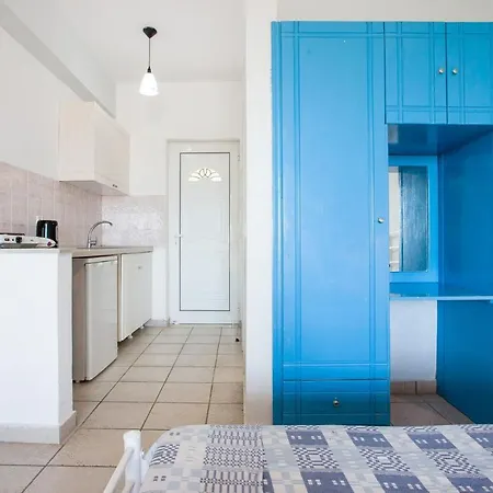 Yiannis 6 * Plános